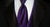 Wie man die Mauvefarbene Krawatte trägt