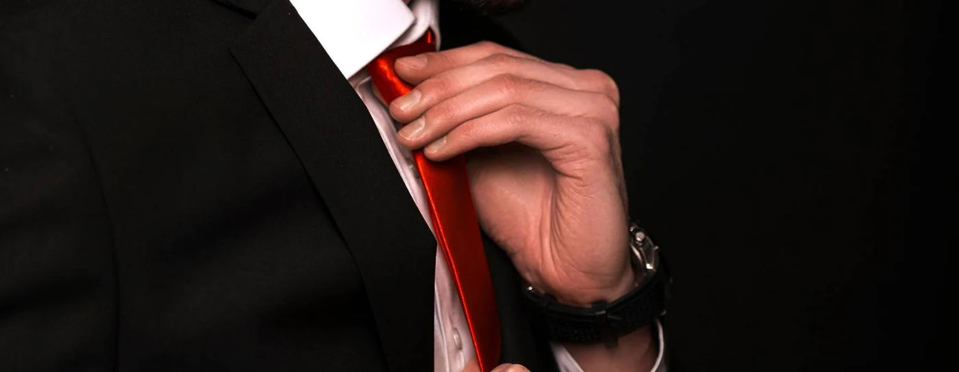 Sammlung roter Krawatten