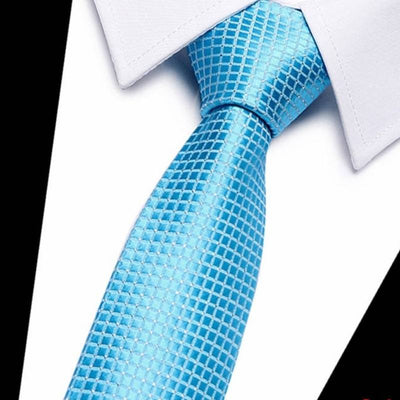 Himmelblaue Krawatte