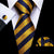 Gelbe Krawatte Für Blauen Anzug