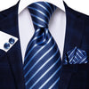 Gestreifte Krawatte in Marineblau und Himmelblau