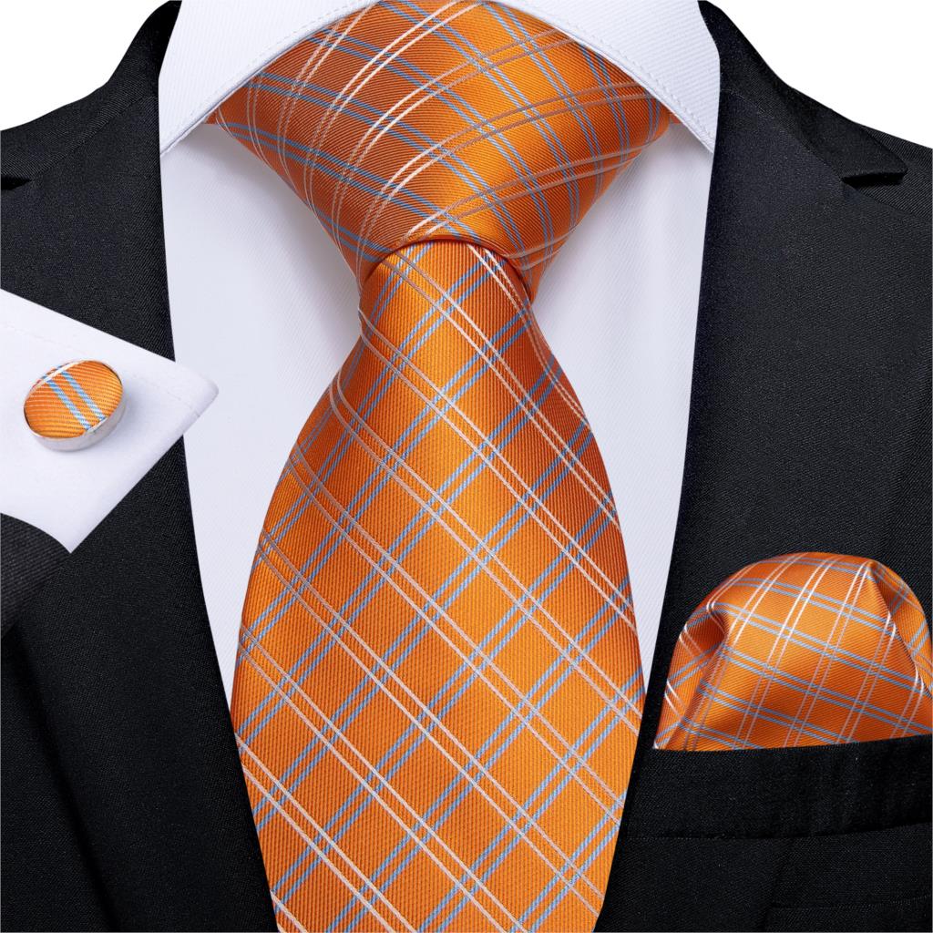 Orangefarbene Krawatte mit Karos