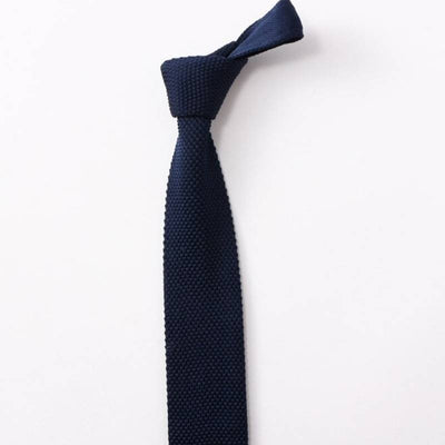 Gestrickte Krawatte in Marineblau